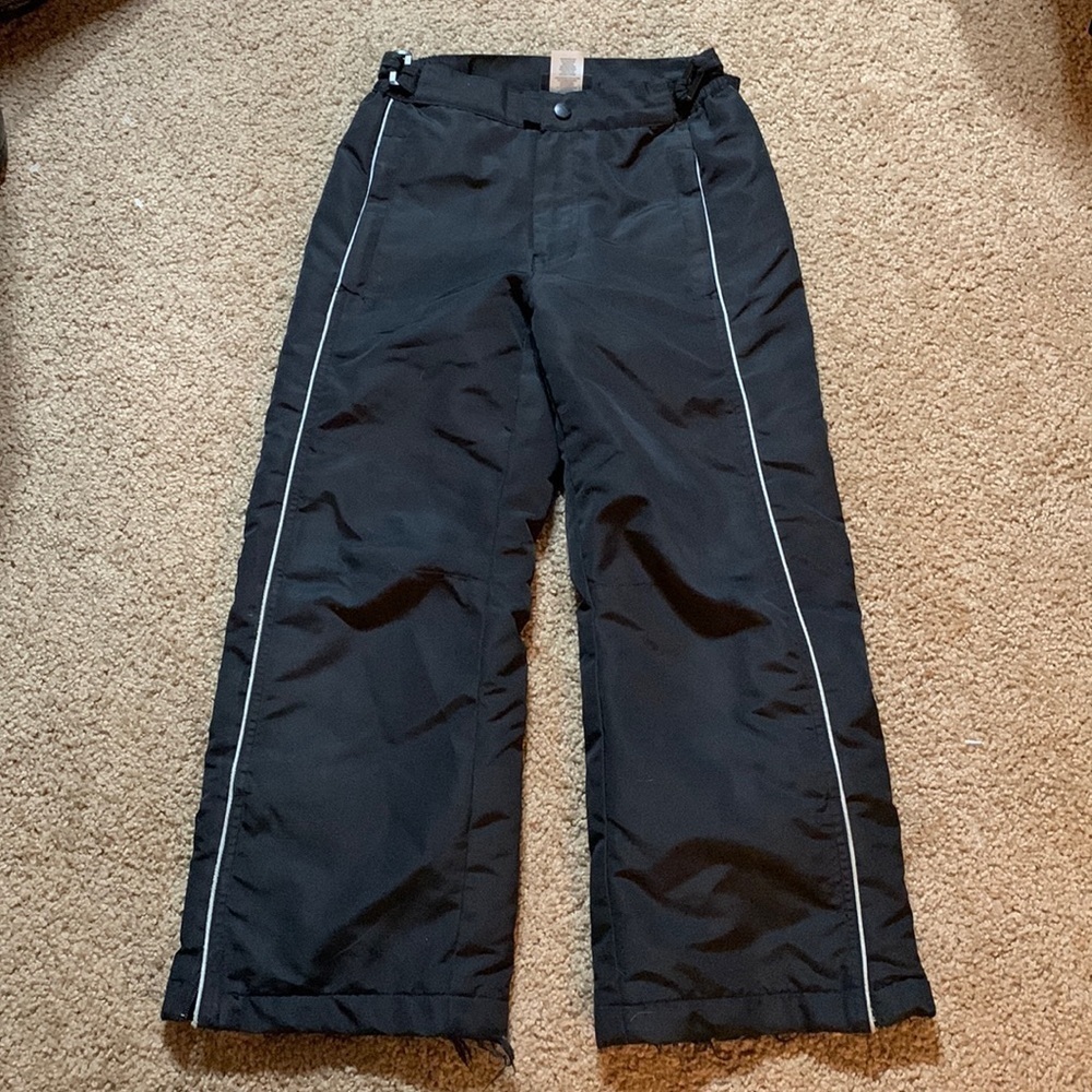 Athletic snow pants Size 7/8 some damage at bottom of legs in back see photos